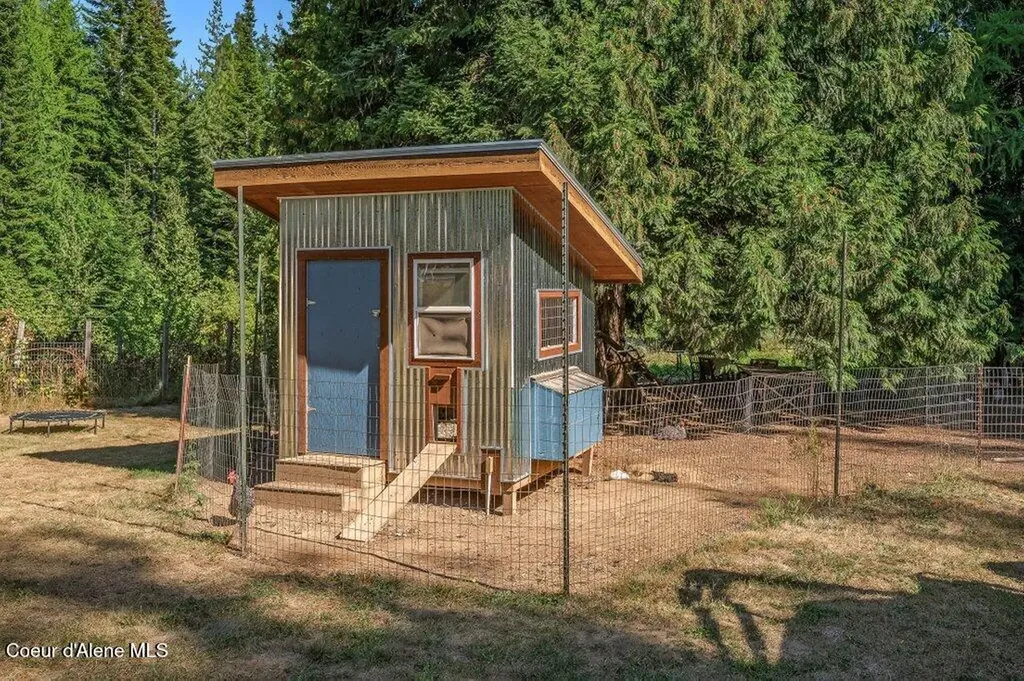 2853 N Kootenai Road Sandpoint ID 83864