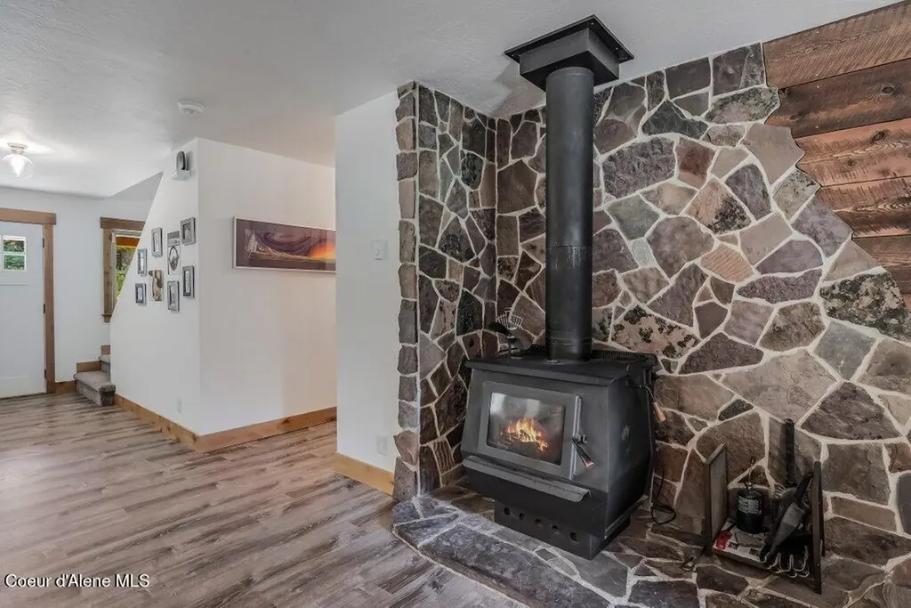 2853 N Kootenai Road Sandpoint ID 83864