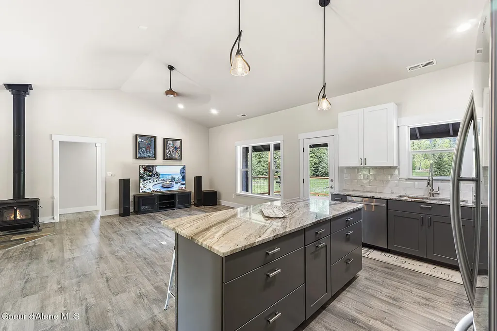 193 Grouse Road Sandpoint ID 83864