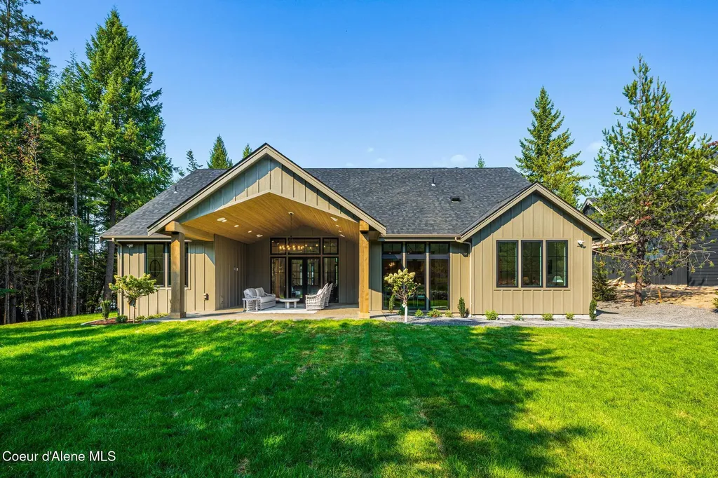 3880 E Winray Drive Hayden ID 83835