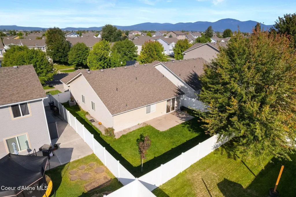 7372 N Bedford Lane Coeur D'alene ID 83815