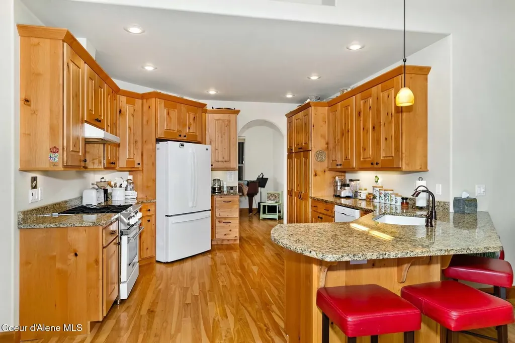 4303 Burns Court Sandpoint ID 83864