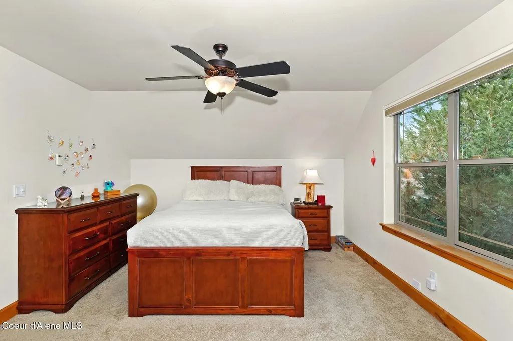 4303 Burns Court Sandpoint ID 83864
