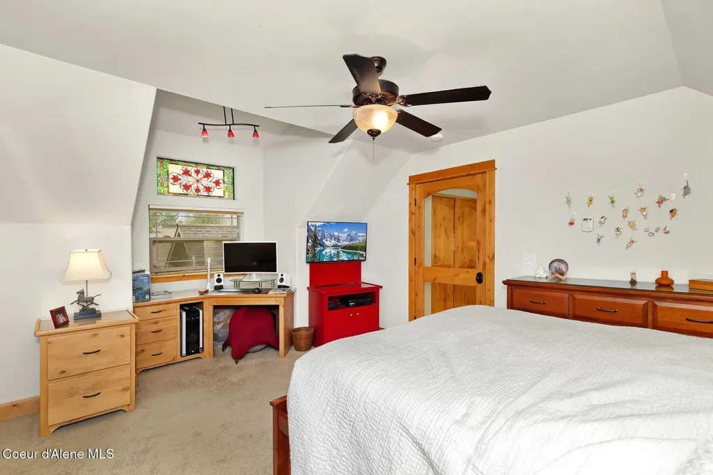 4303 Burns Court Sandpoint ID 83864