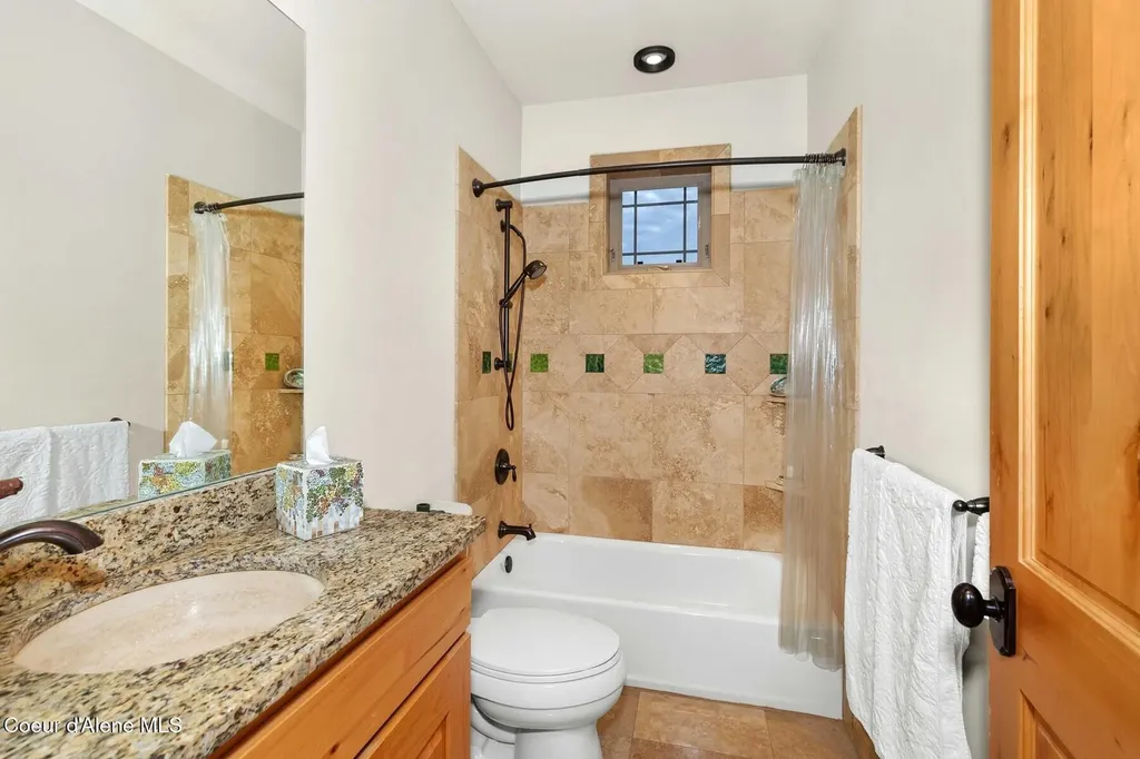 4303 Burns Court Sandpoint ID 83864