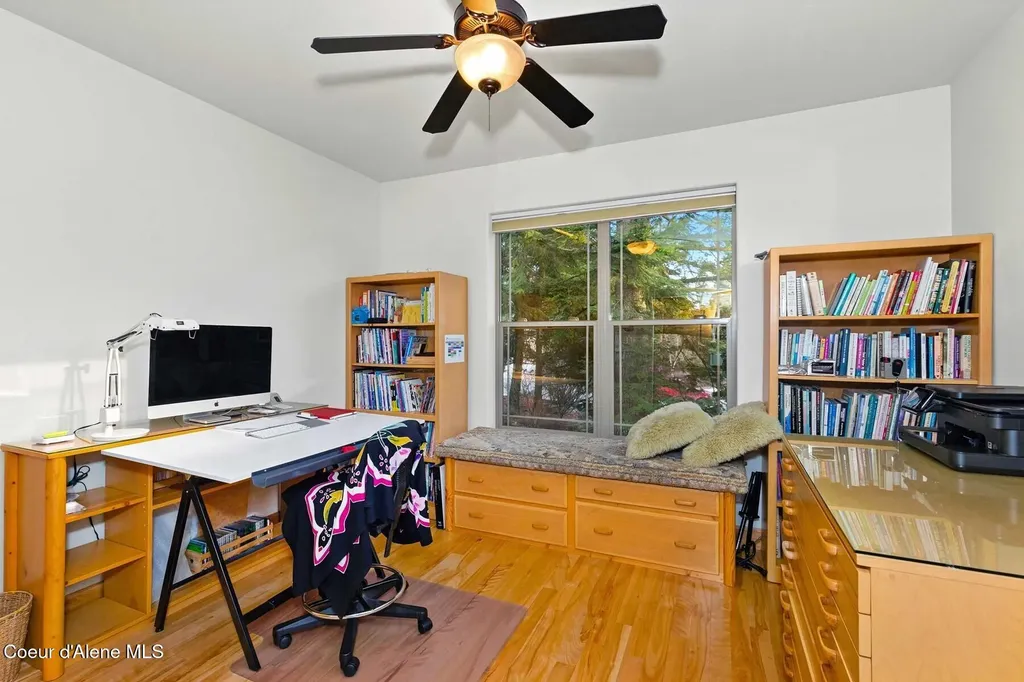 4303 Burns Court Sandpoint ID 83864
