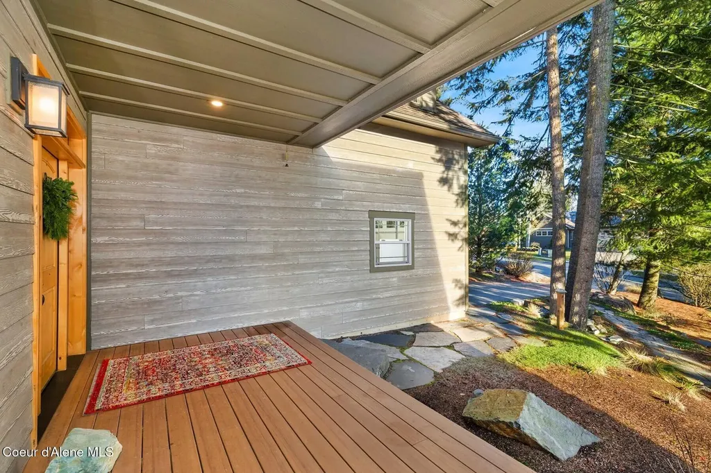 4303 Burns Court Sandpoint ID 83864