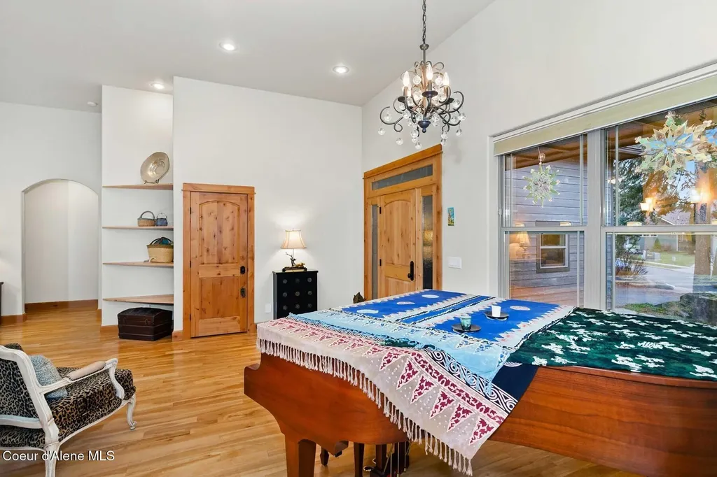 4303 Burns Court Sandpoint ID 83864