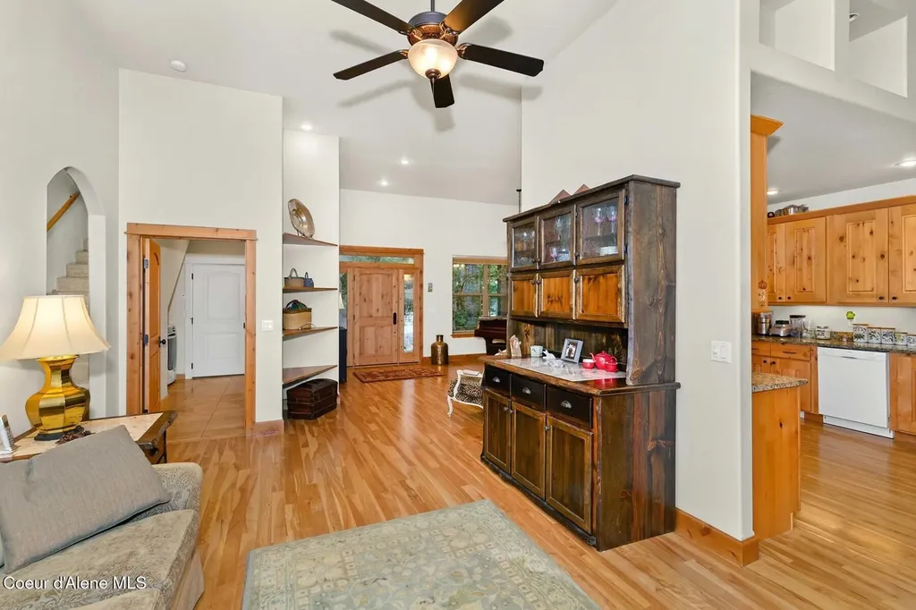 4303 Burns Court Sandpoint ID 83864