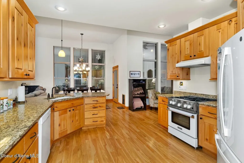 4303 Burns Court Sandpoint ID 83864