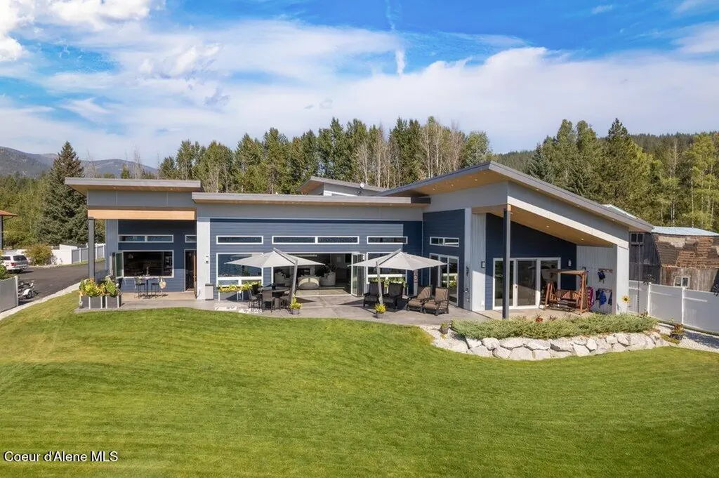 494 Snug Harbor Road Sandpoint ID 83864