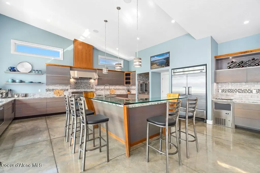 494 Snug Harbor Road Sandpoint ID 83864