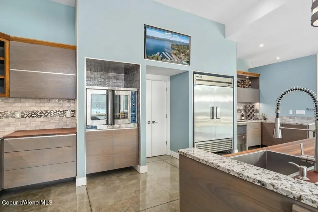 494 Snug Harbor Road Sandpoint ID 83864