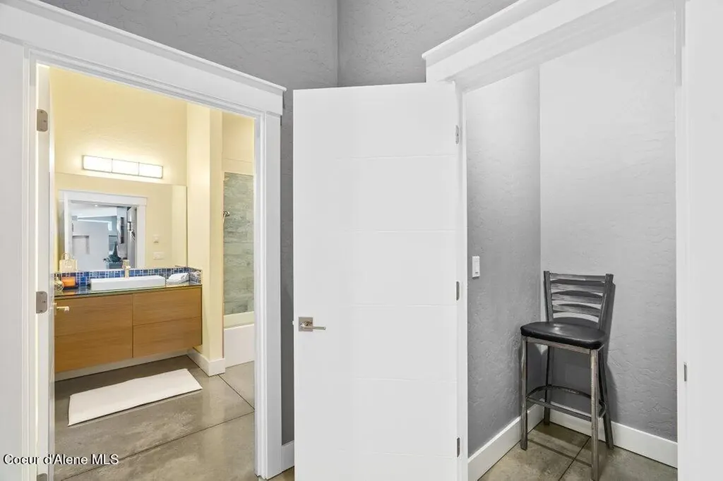 494 Snug Harbor Road Sandpoint ID 83864
