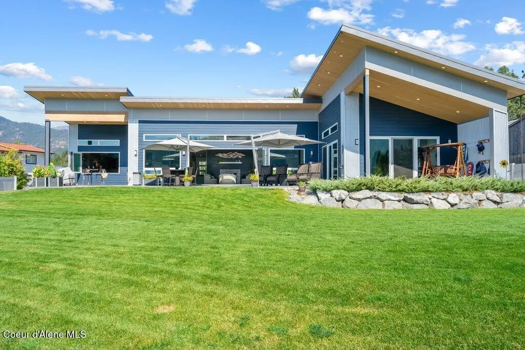 494 Snug Harbor Road Sandpoint ID 83864
