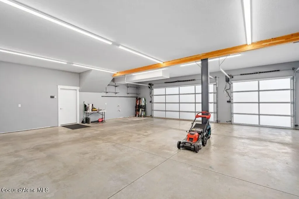 494 Snug Harbor Road Sandpoint ID 83864