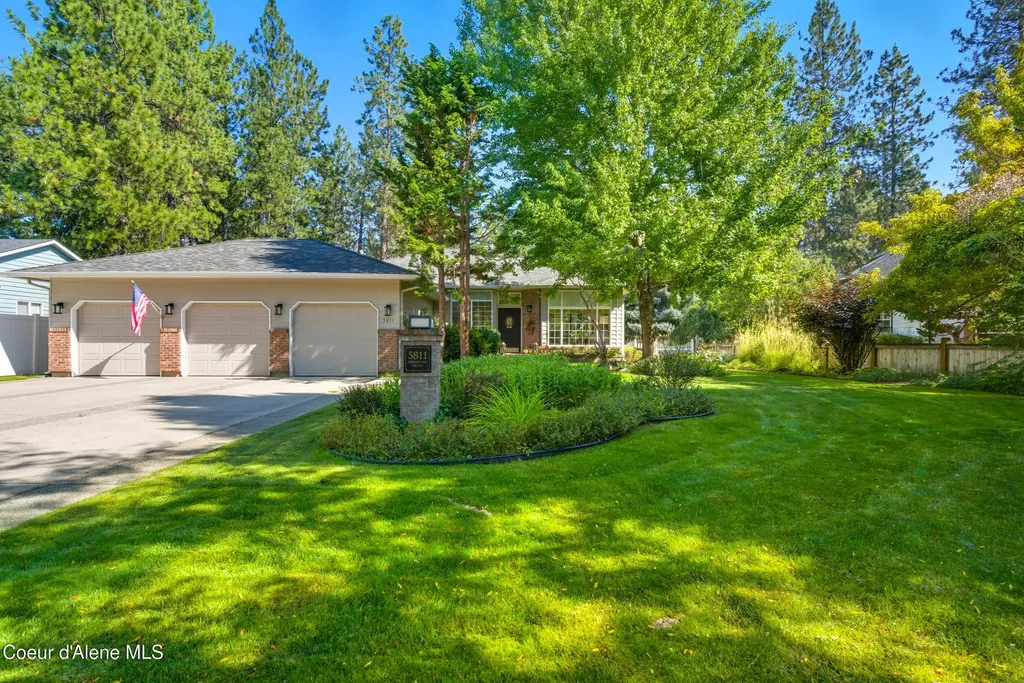 5811 E Shoreline Drive Post Falls ID 83854