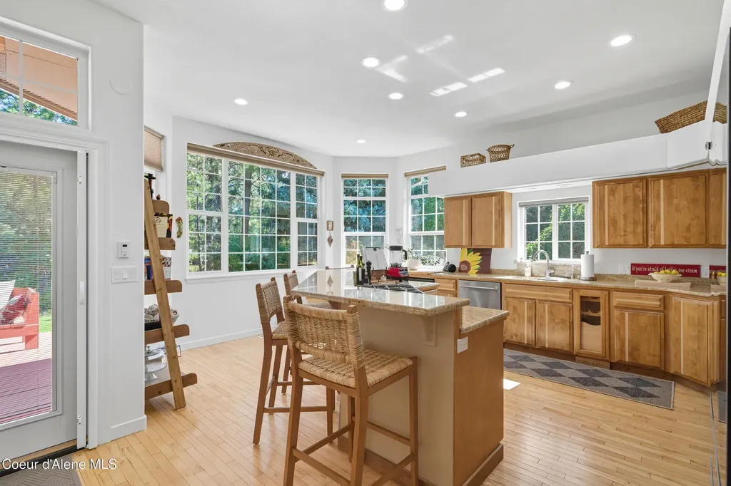 5811 E Shoreline Drive Post Falls ID 83854