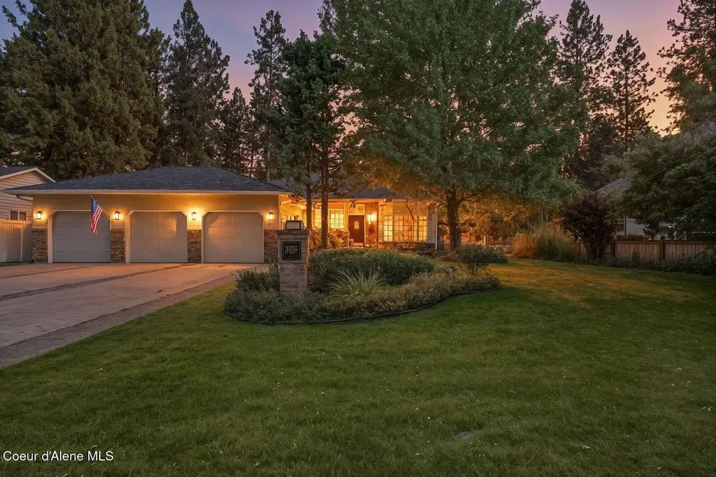 5811 E Shoreline Drive Post Falls ID 83854