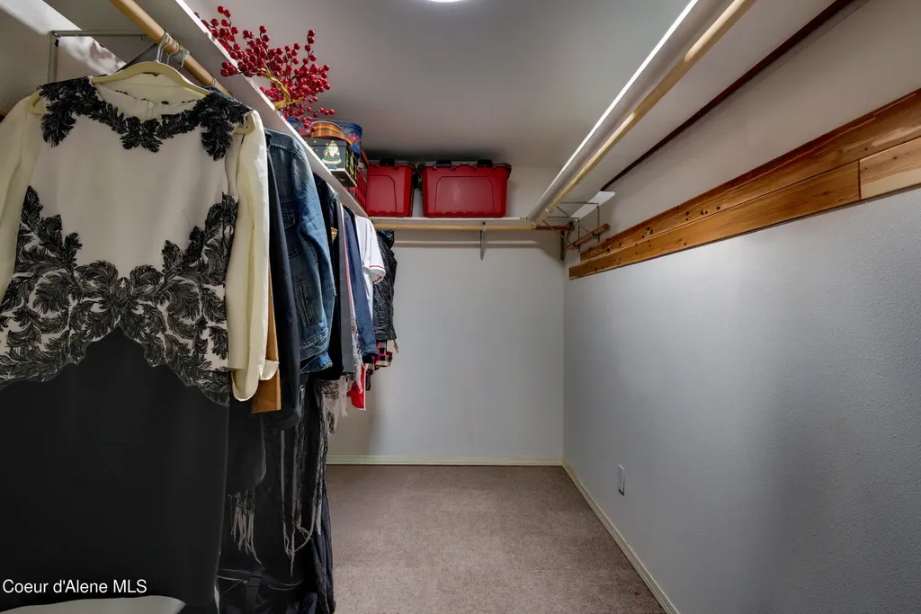 5811 E Shoreline Drive Post Falls ID 83854