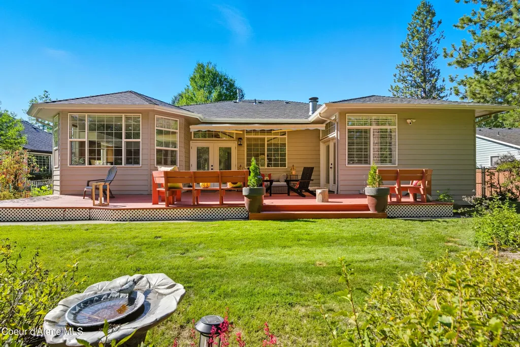 5811 E Shoreline Drive Post Falls ID 83854