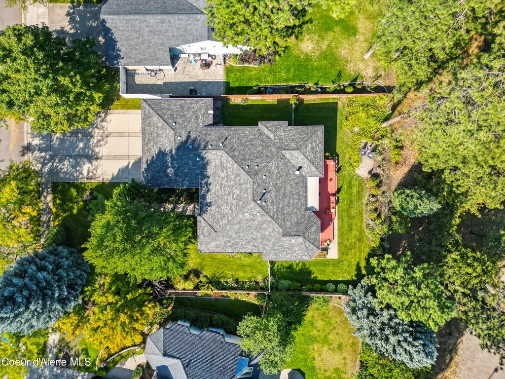 5811 E Shoreline Drive Post Falls ID 83854