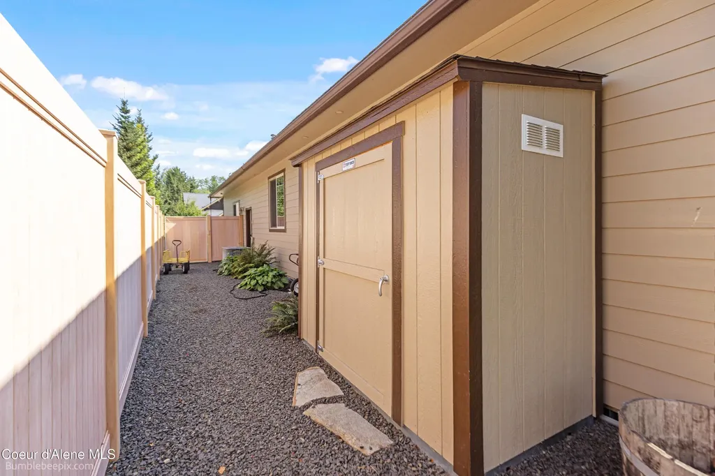 11423 N Green Tree Court Hayden ID 83835