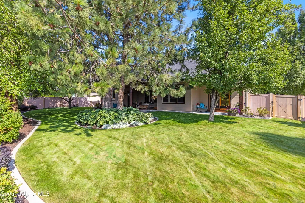 11423 N Green Tree Court Hayden ID 83835