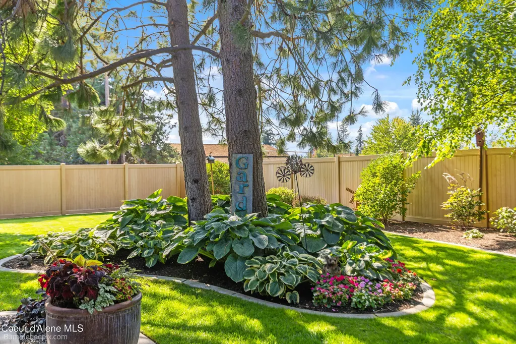 11423 N Green Tree Court Hayden ID 83835
