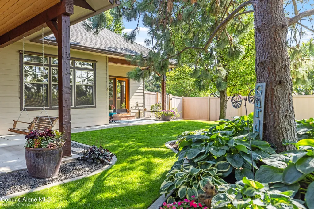 11423 N Green Tree Court Hayden ID 83835