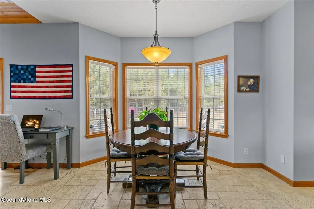 9537 E Parks Road Athol ID 83801