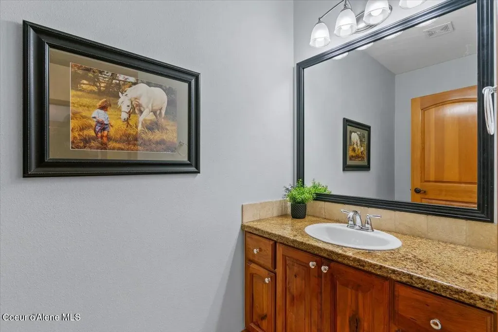 9537 E Parks Road Athol ID 83801