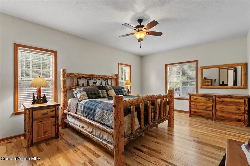 9537 E Parks Road Athol ID 83801