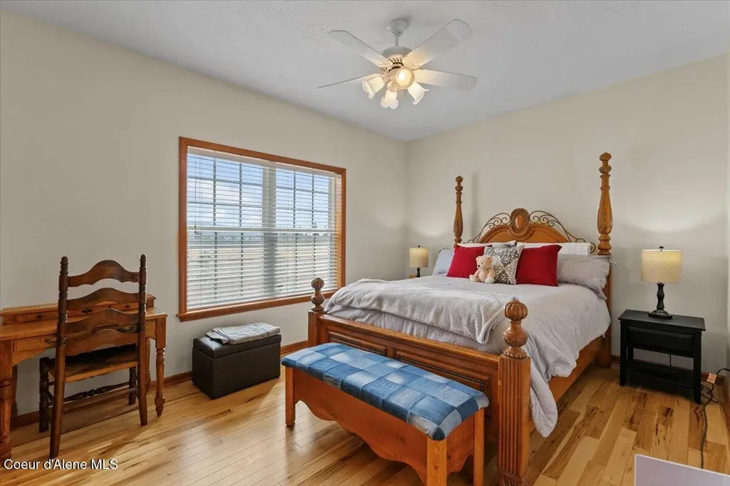 9537 E Parks Road Athol ID 83801