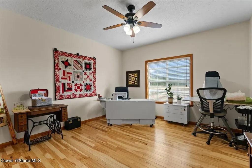 9537 E Parks Road Athol ID 83801
