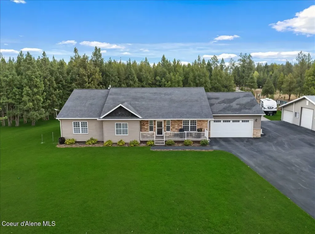 9537 E Parks Road Athol ID 83801