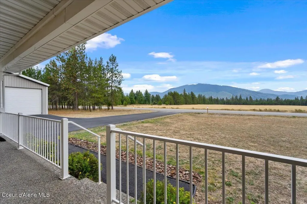 9537 E Parks Road Athol ID 83801