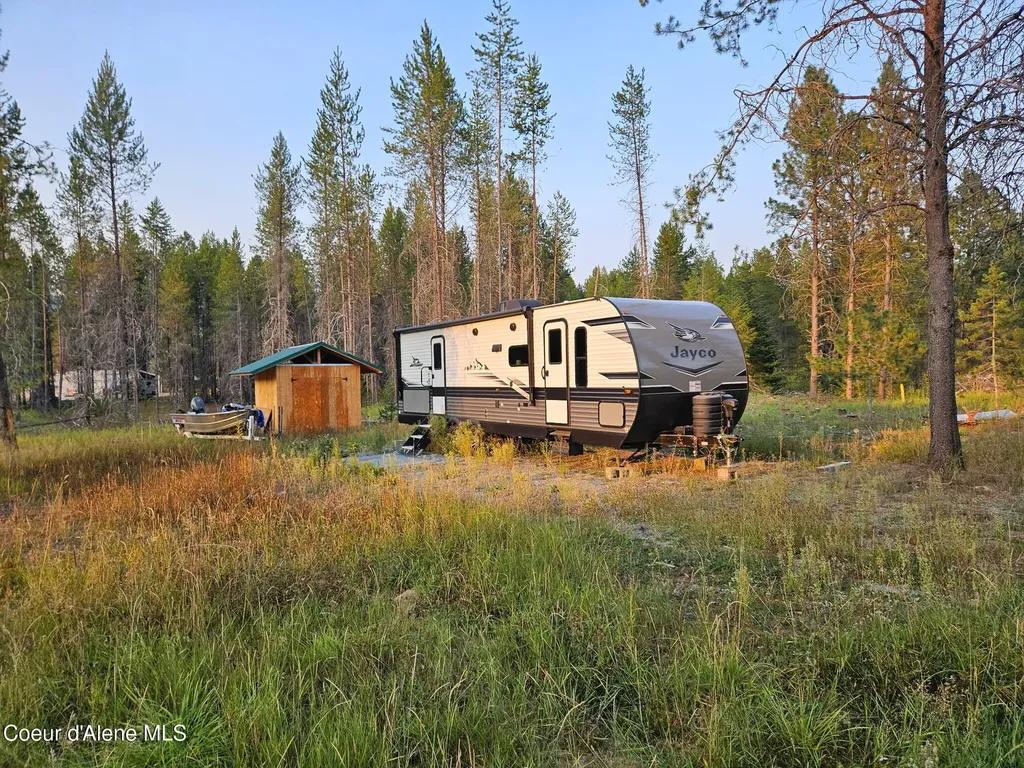 461 Bear Road Priest River ID 83856
