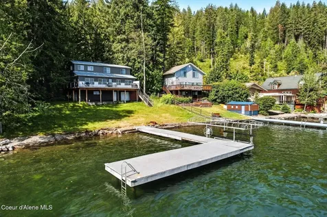 525 Bay Drive Sagle ID 83860