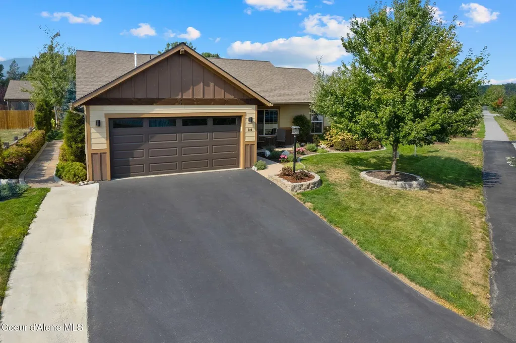 310 Seven Sisters Drive Kootenai ID 83840