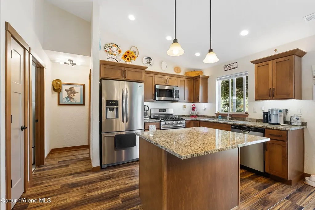 310 Seven Sisters Drive Kootenai ID 83840