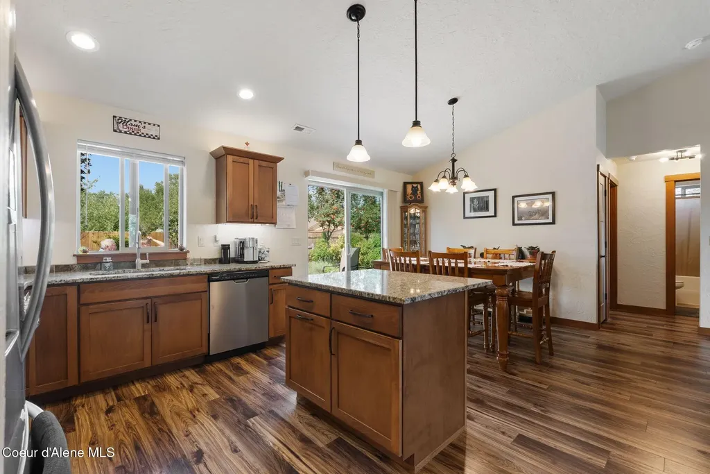 310 Seven Sisters Drive Kootenai ID 83840