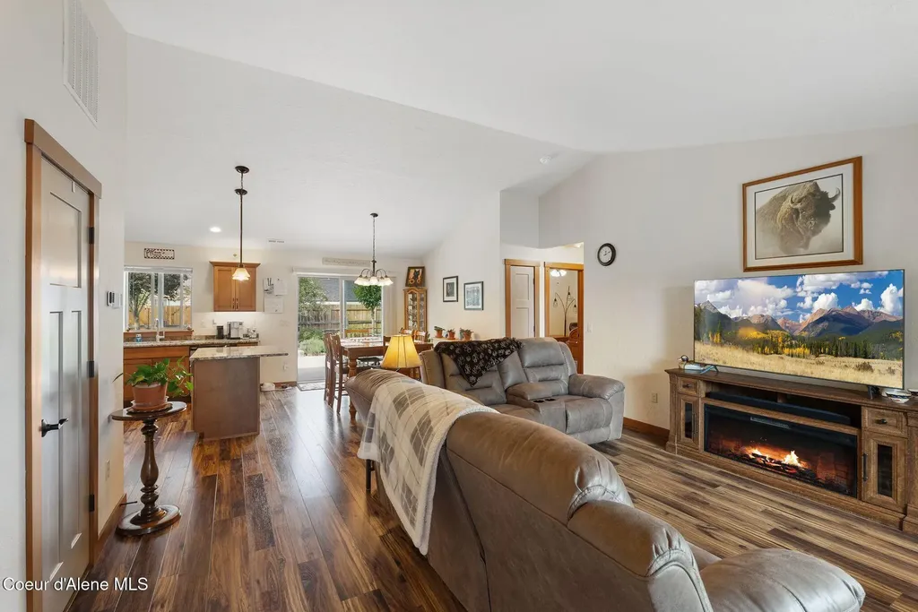 310 Seven Sisters Drive Kootenai ID 83840