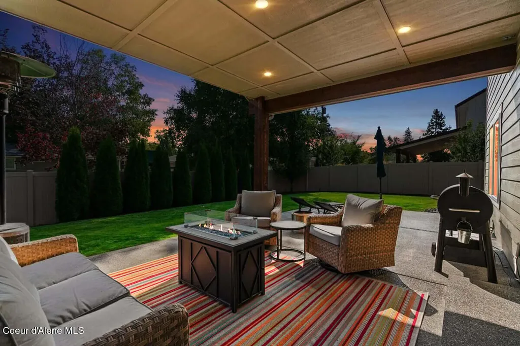 11388 N Armonia Way Hayden ID 83835