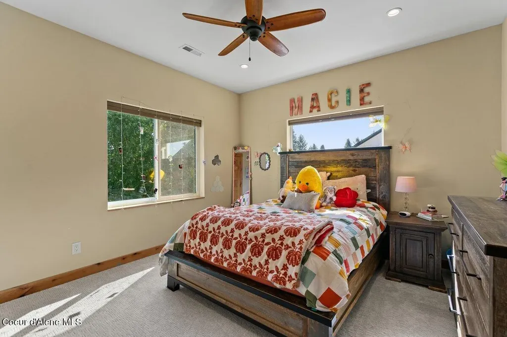 11388 N Armonia Way Hayden ID 83835