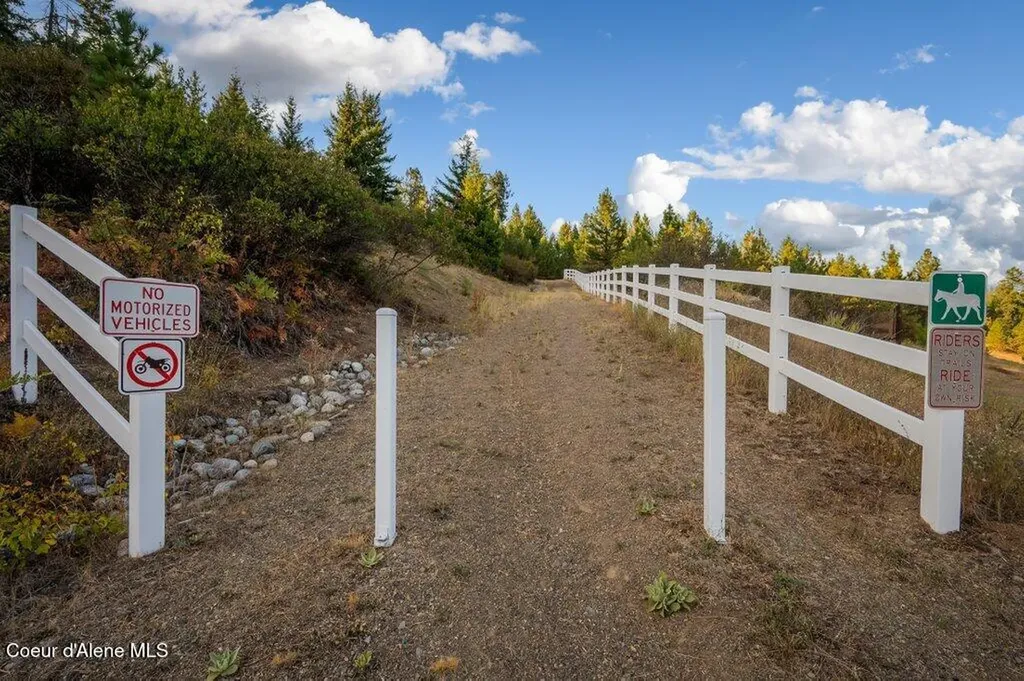 14996 W Pauline Trail Rathdrum ID 83858