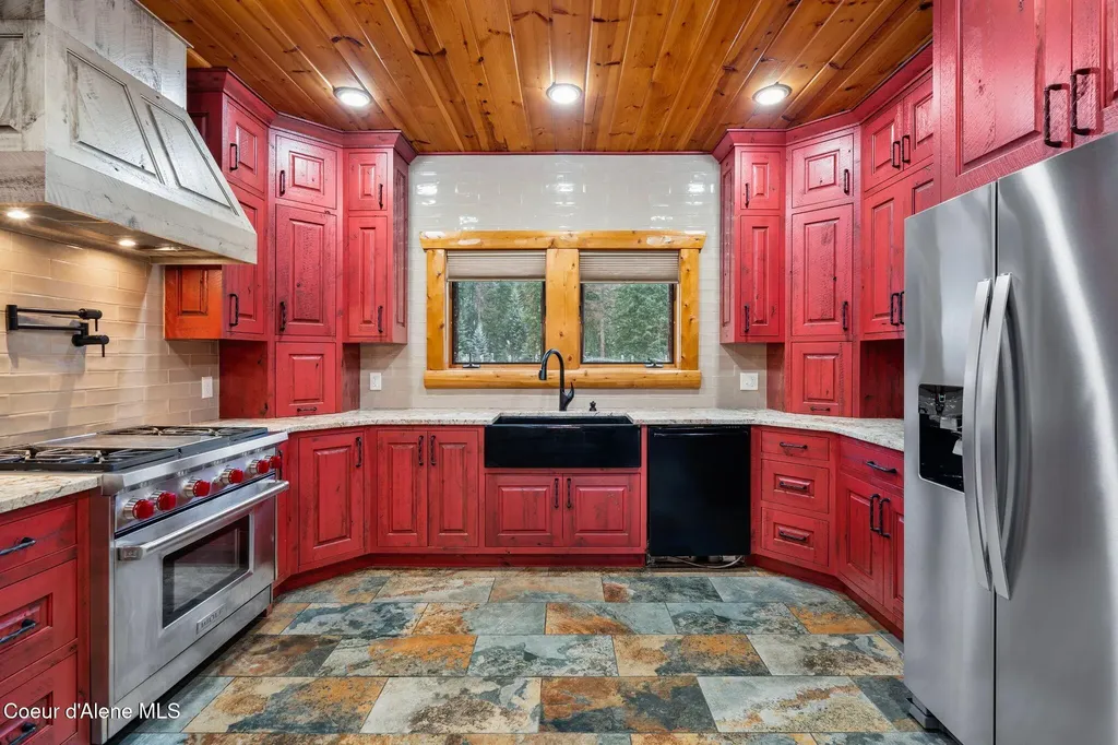 58250 Highway 200 Clark Fork ID 83811