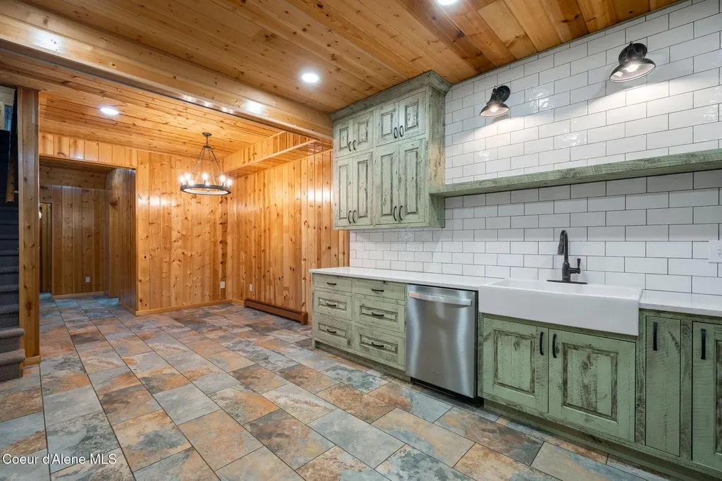 58250 Highway 200 Clark Fork ID 83811