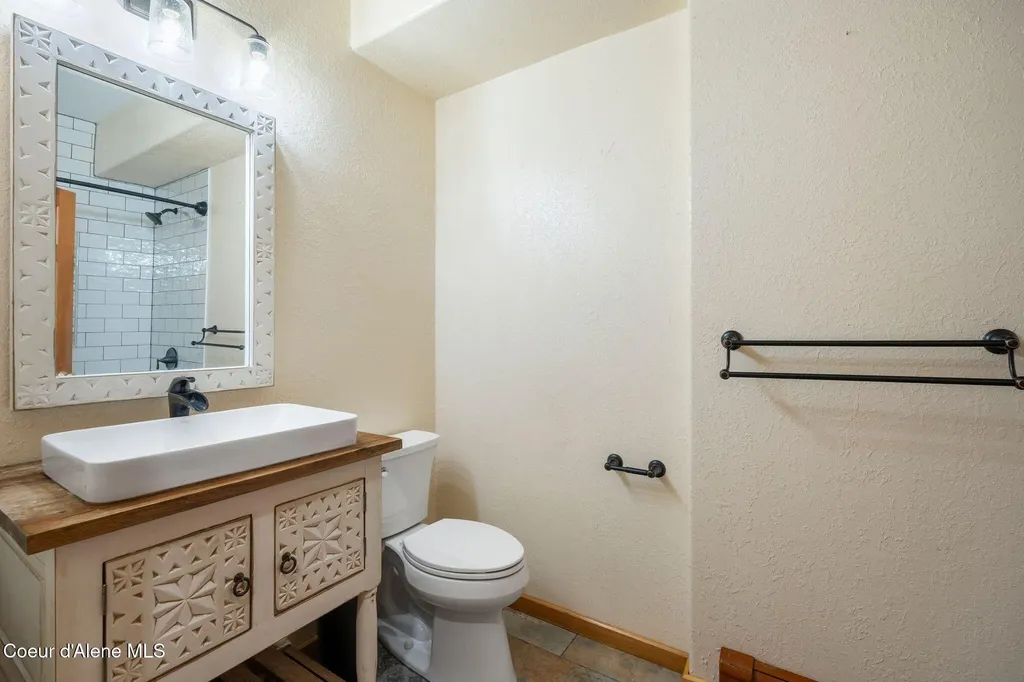58250 Highway 200 Clark Fork ID 83811