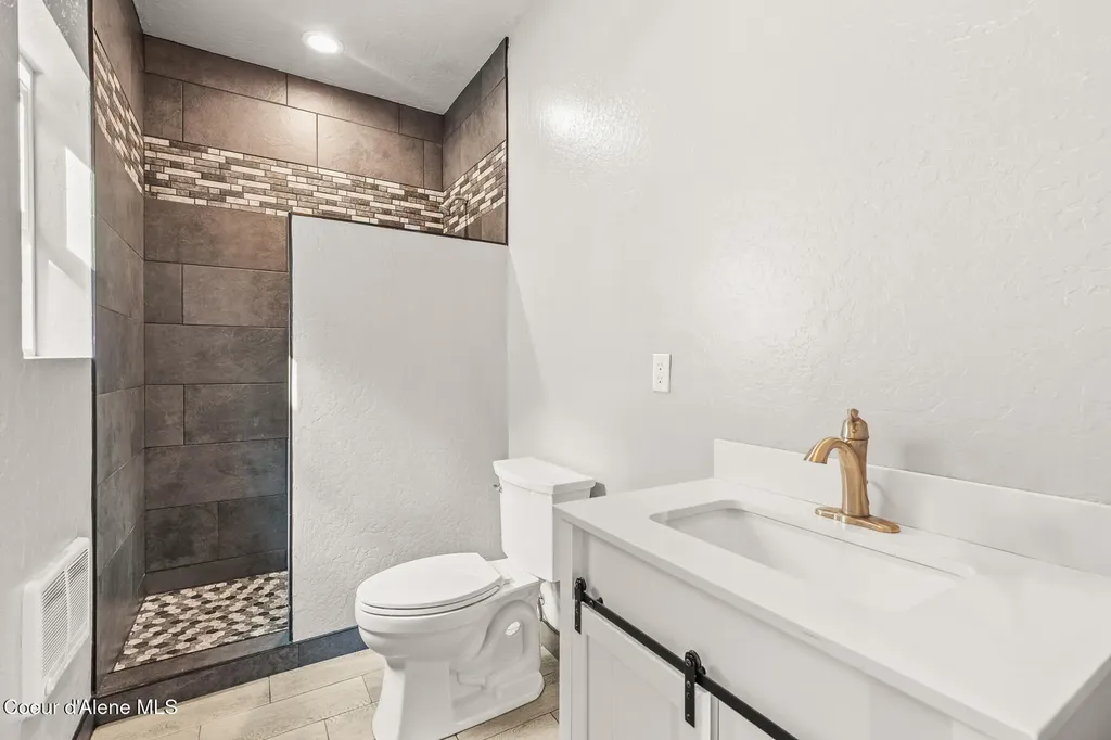 5471 W Corkys Court Spirit Lake ID 83869